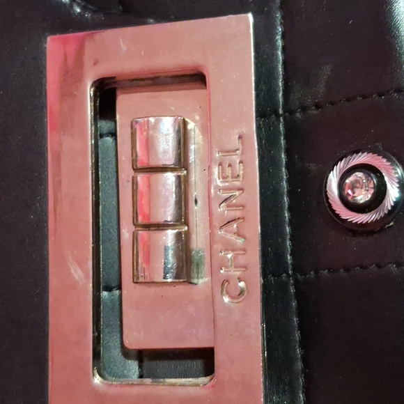 Chanel Purse - Picture 7 of 9